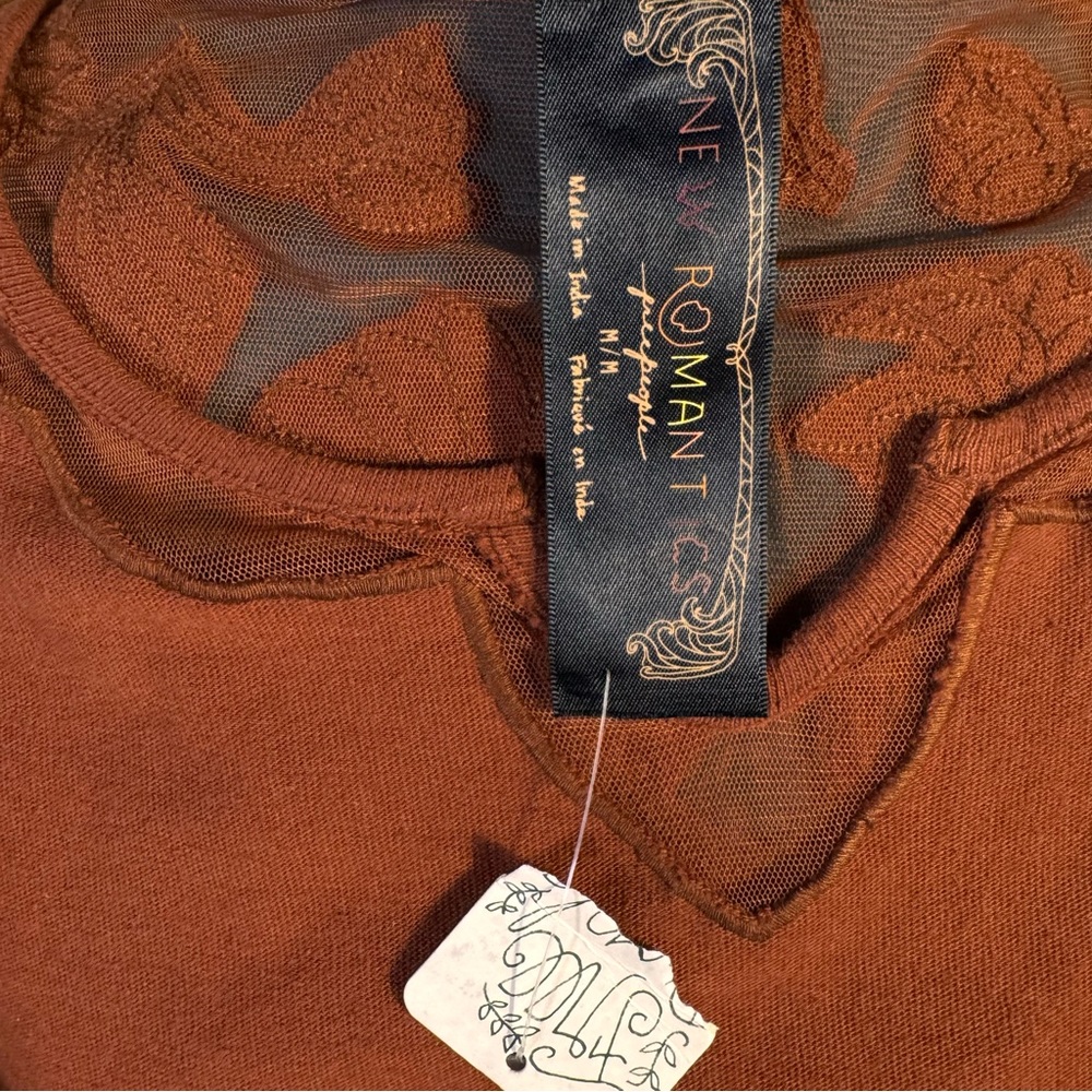 FP Sweatshirt - Picture 7 of 9